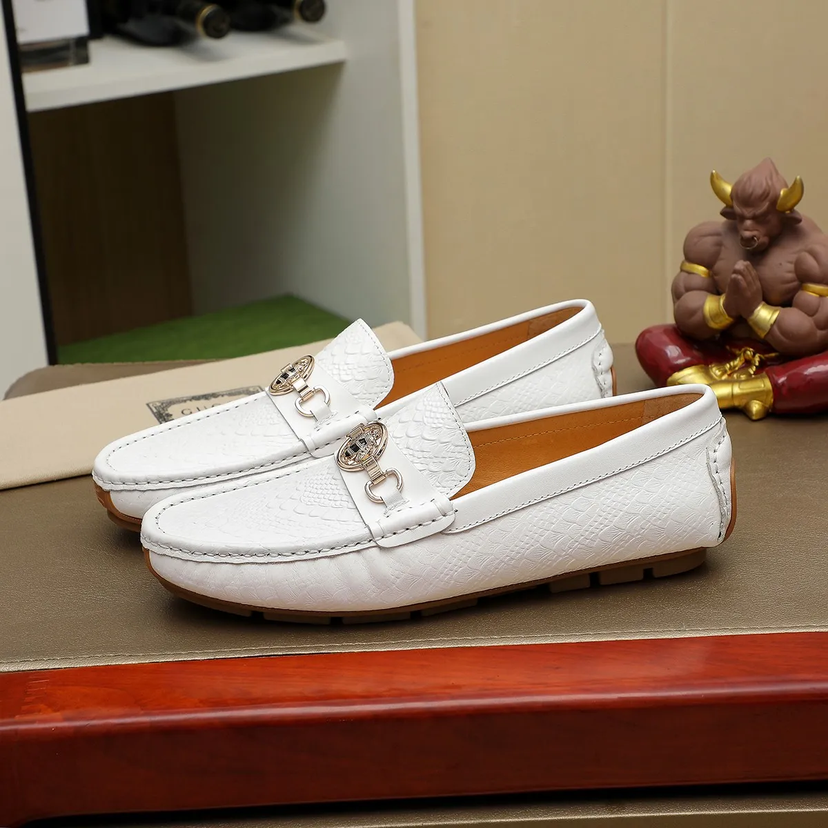 Men's shoes 💰360💰💰GUCCI Gucci official website synchronizes the latest model 🛃The upper is made of imported cowhide, 🐷leather lining, rubber outsole, 🎩🎩top-notch handcrafted workmanship with fine stitches and threads🔍definitely satisfy those perfectionist men who pursue high luxury quality 👏 Colors available! Code number 38-45 Large quantity in stock